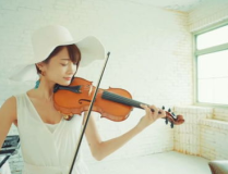 小姐姐拉小提琴素材视频,小姐姐小提琴演奏风采瞬间